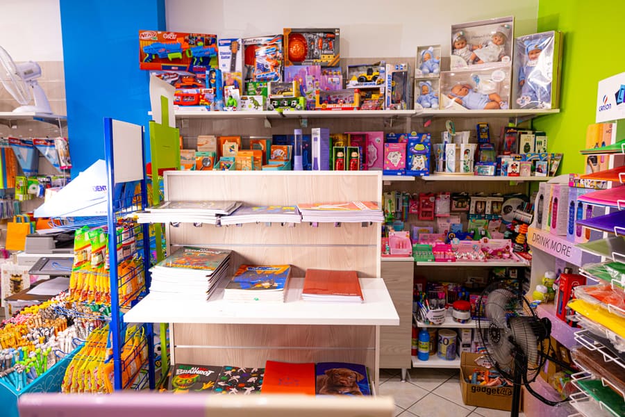 Reparto giochi e articoli scolastici